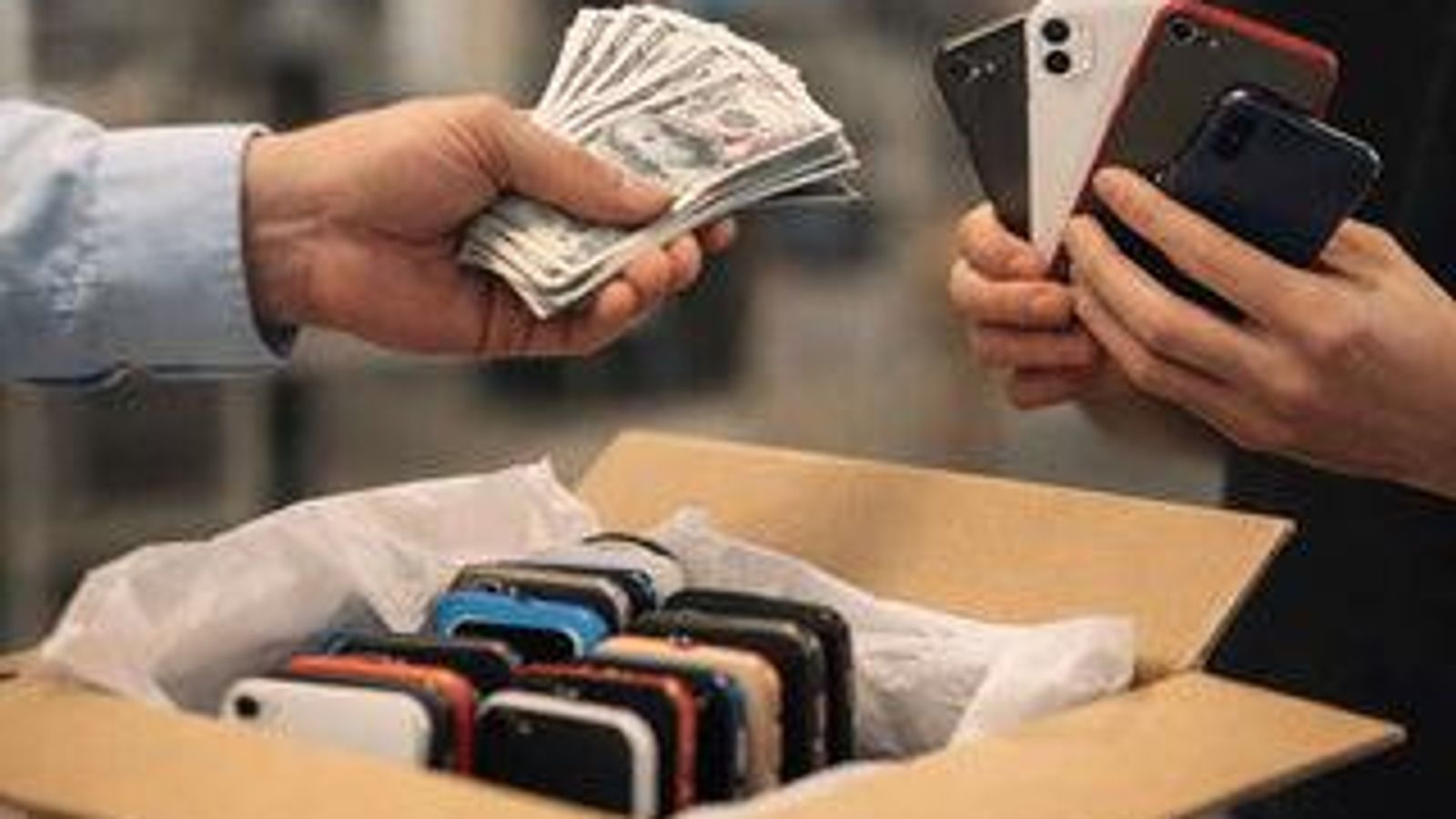 How Much Is Your Used Phone Worth in the UAE?