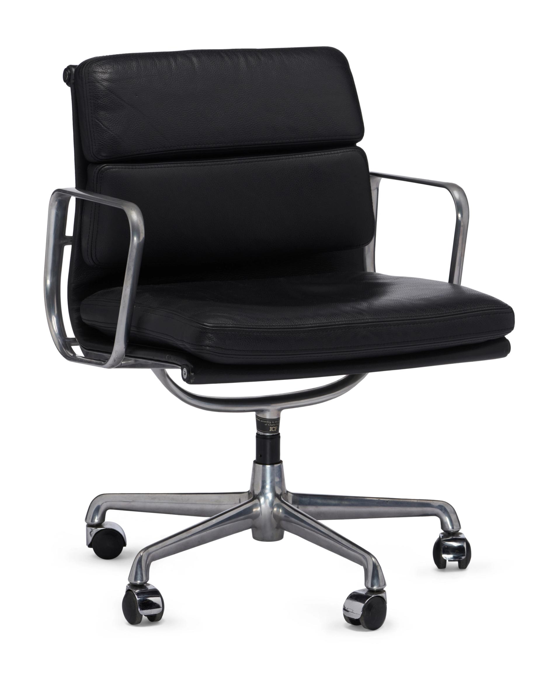 Original Edition Modernist Charles & Ray Eames, Soft Pad EA 217 Office Chair, 1970s