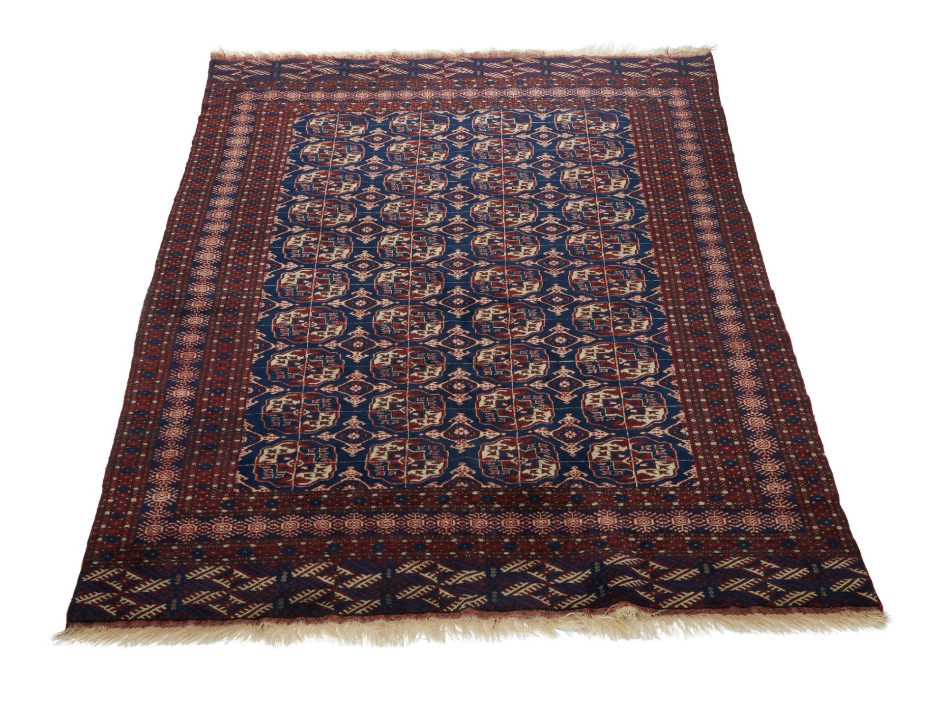 Carpet with Gul Motifs, East Turkestan, Early 20th century