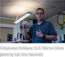 Feltpresten forteller Foto; Cpl. Eric Ramirez