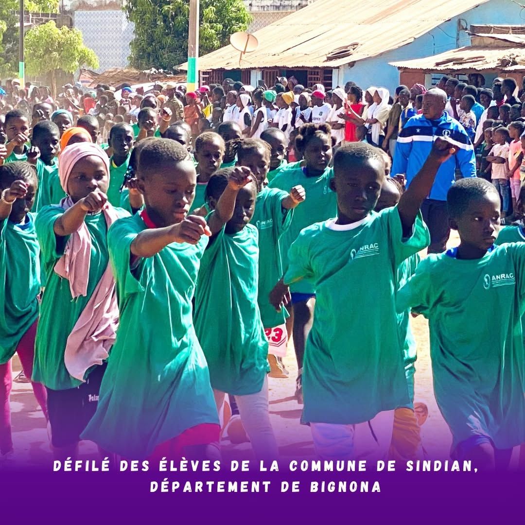 Casamance : Un défilé du 4 avril magique avec nos élèves et un champion du monde !