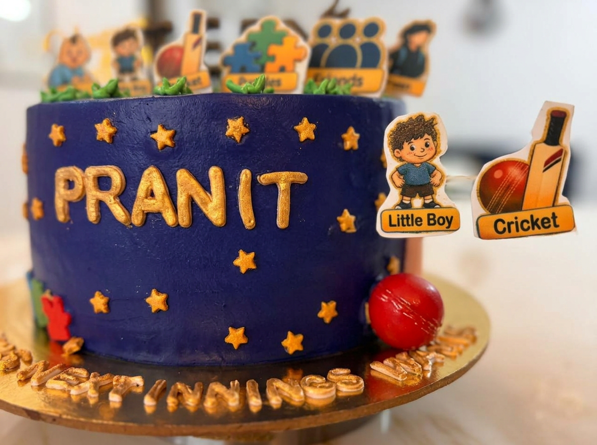 Cricket 'Next Innings' Milestone Cake — closeup view