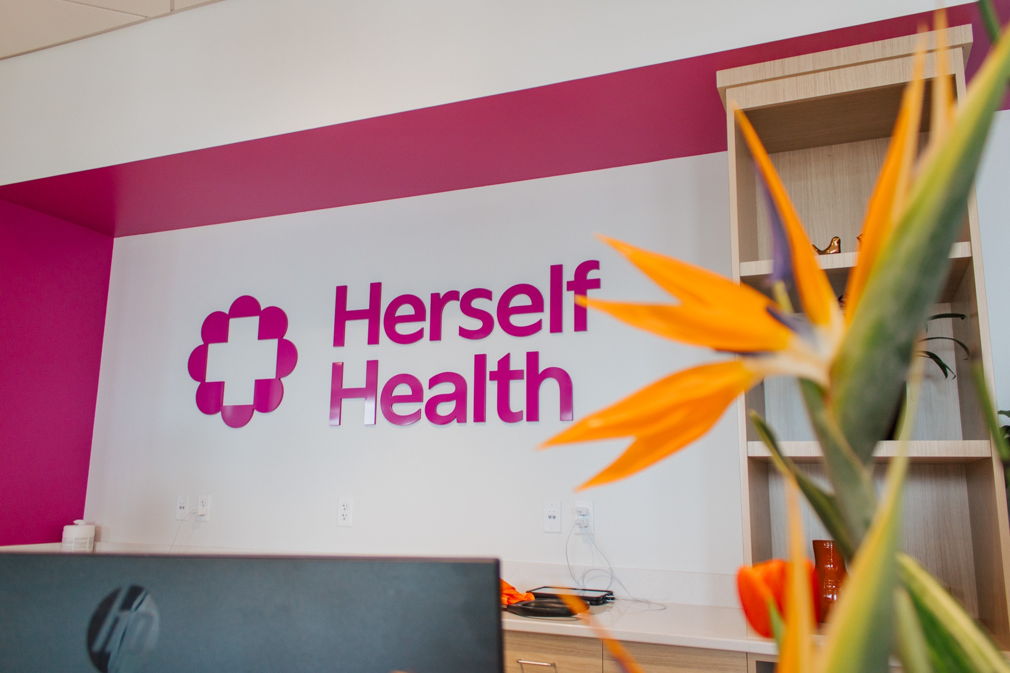 Rosedale MN women's health clinic office's front desk