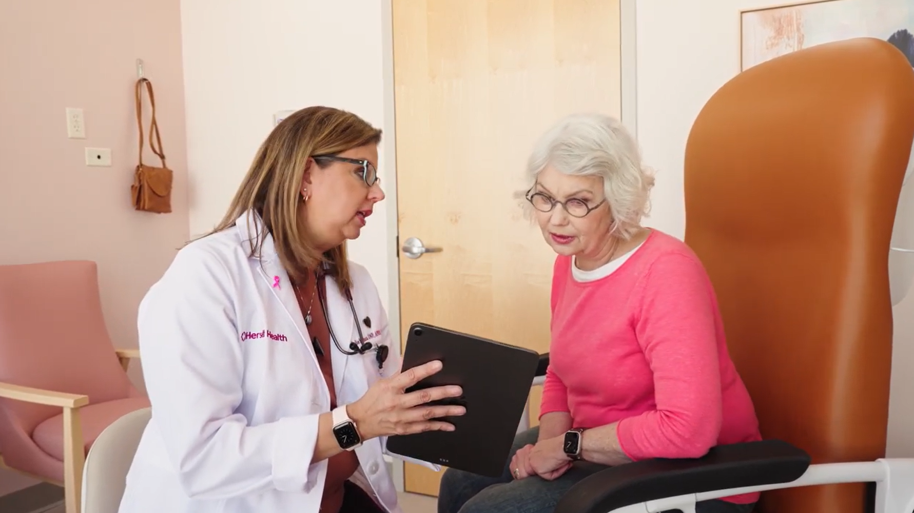 Women 65+ having her heartbeat listened to