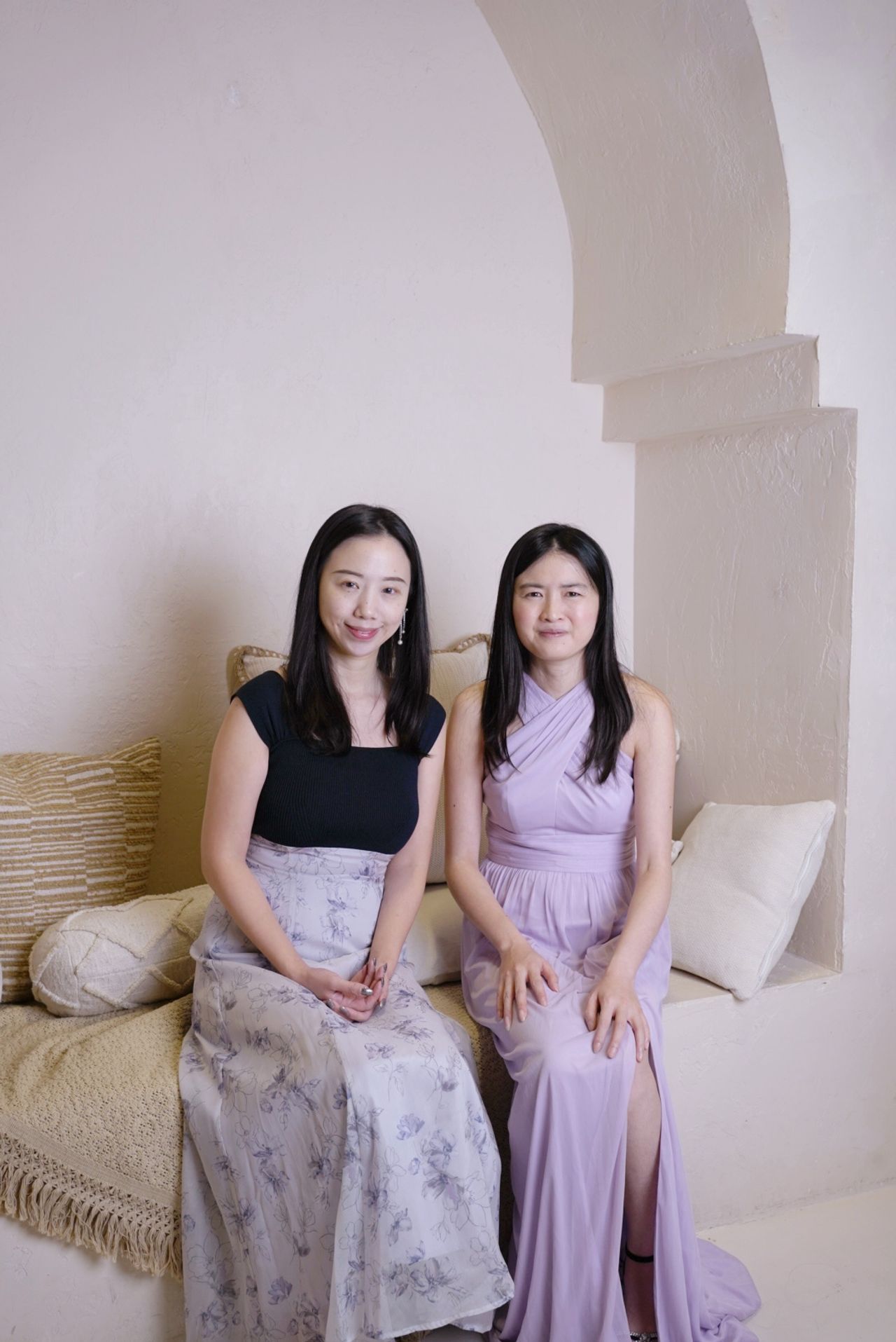 Lois & Yolanda at Mint Room Studios, photo 29.