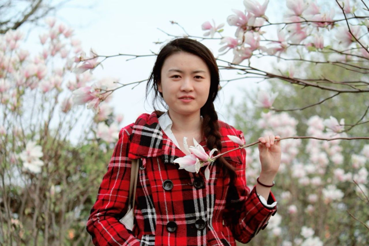 Lois at High Park, photo 10.
