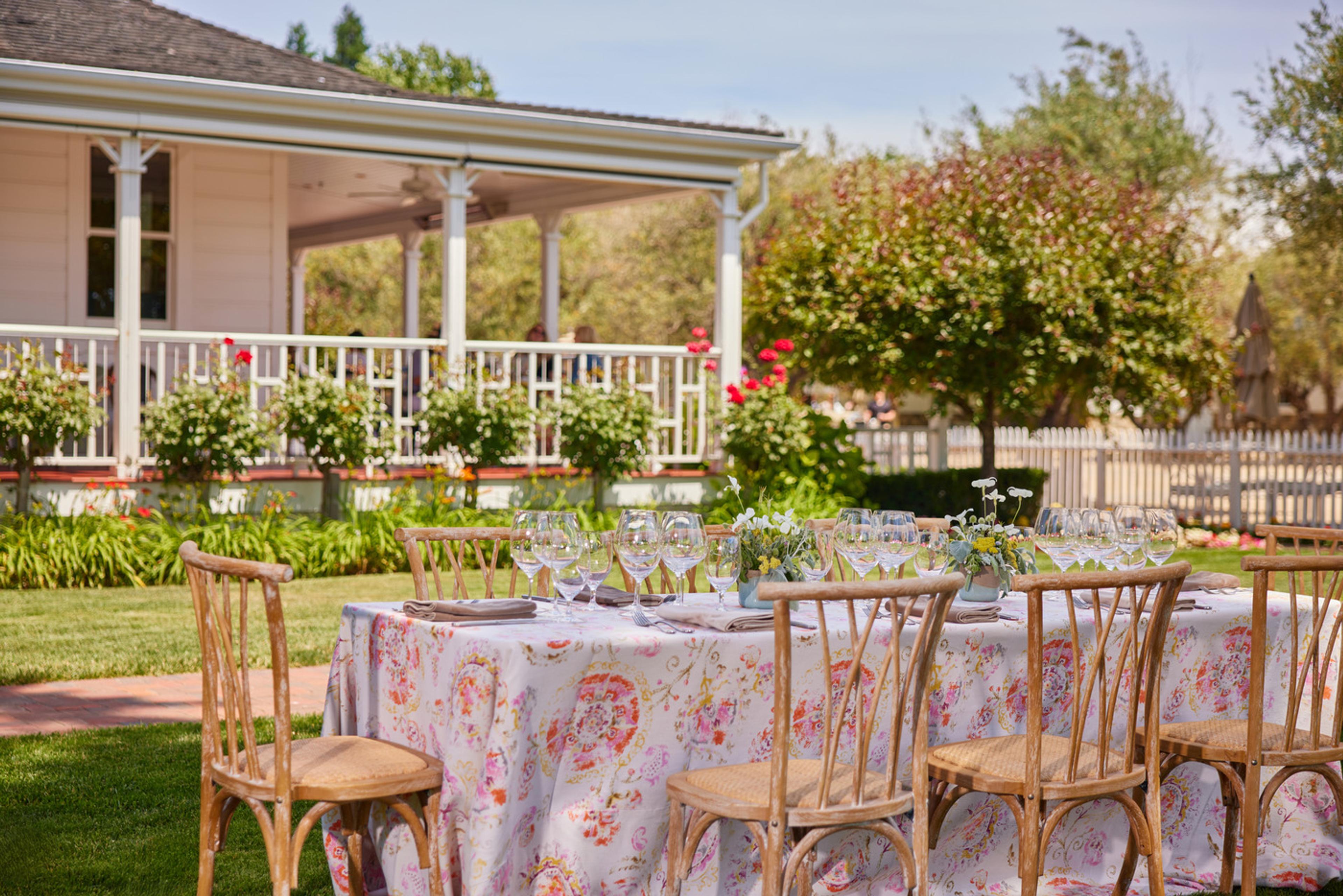 Lunch on the Greenleaf Lawn