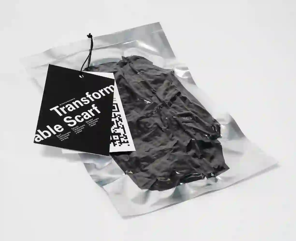 Packaging for a scarf. 2012. Packaging per a un mocador.