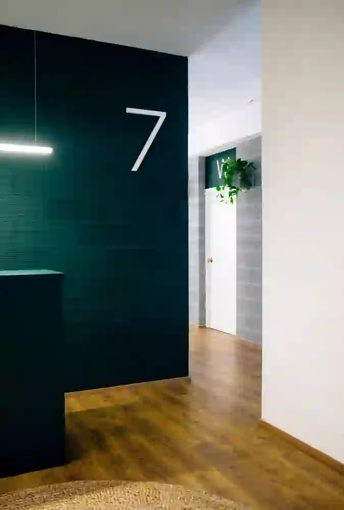 Signage for El 7 yoga poblenou. 2017