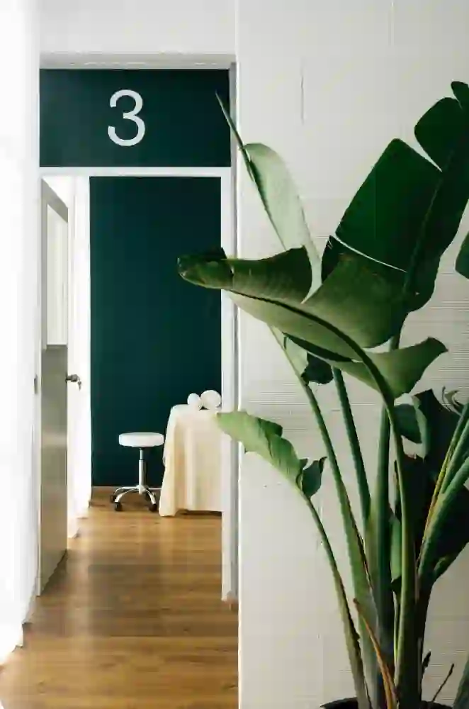 Signage for el 7 yoga, Barcelona. 2017.