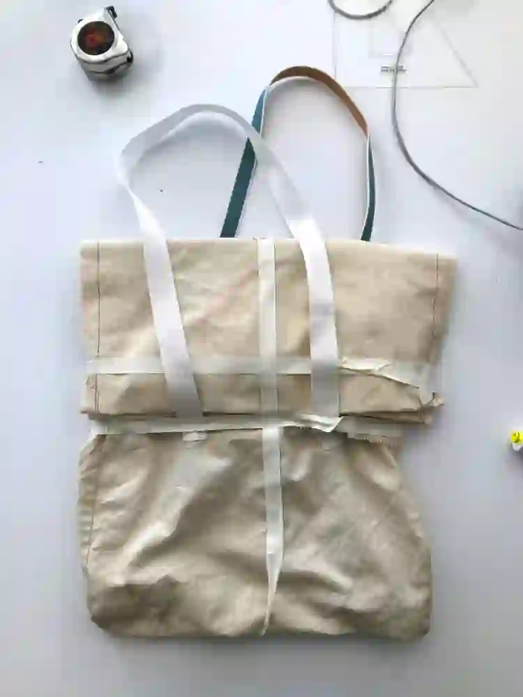 Tests for the Nomad 22kg Bag with my beloved Julia Esqué