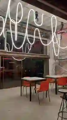 Trafalgar Pizza club making of, with Gina Berenguer, Gerard Tejero, and Mark Bohle. 2022