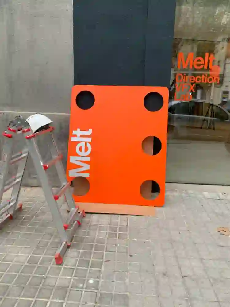 Melt sign at Carrer Pallars 2025.