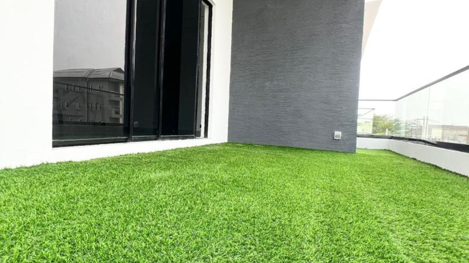 5 Bedroom Fully Detached Duplex