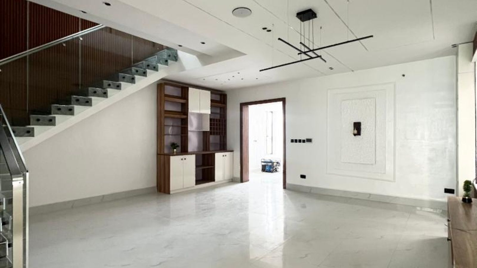 5 Bedroom Fully Detached Duplex