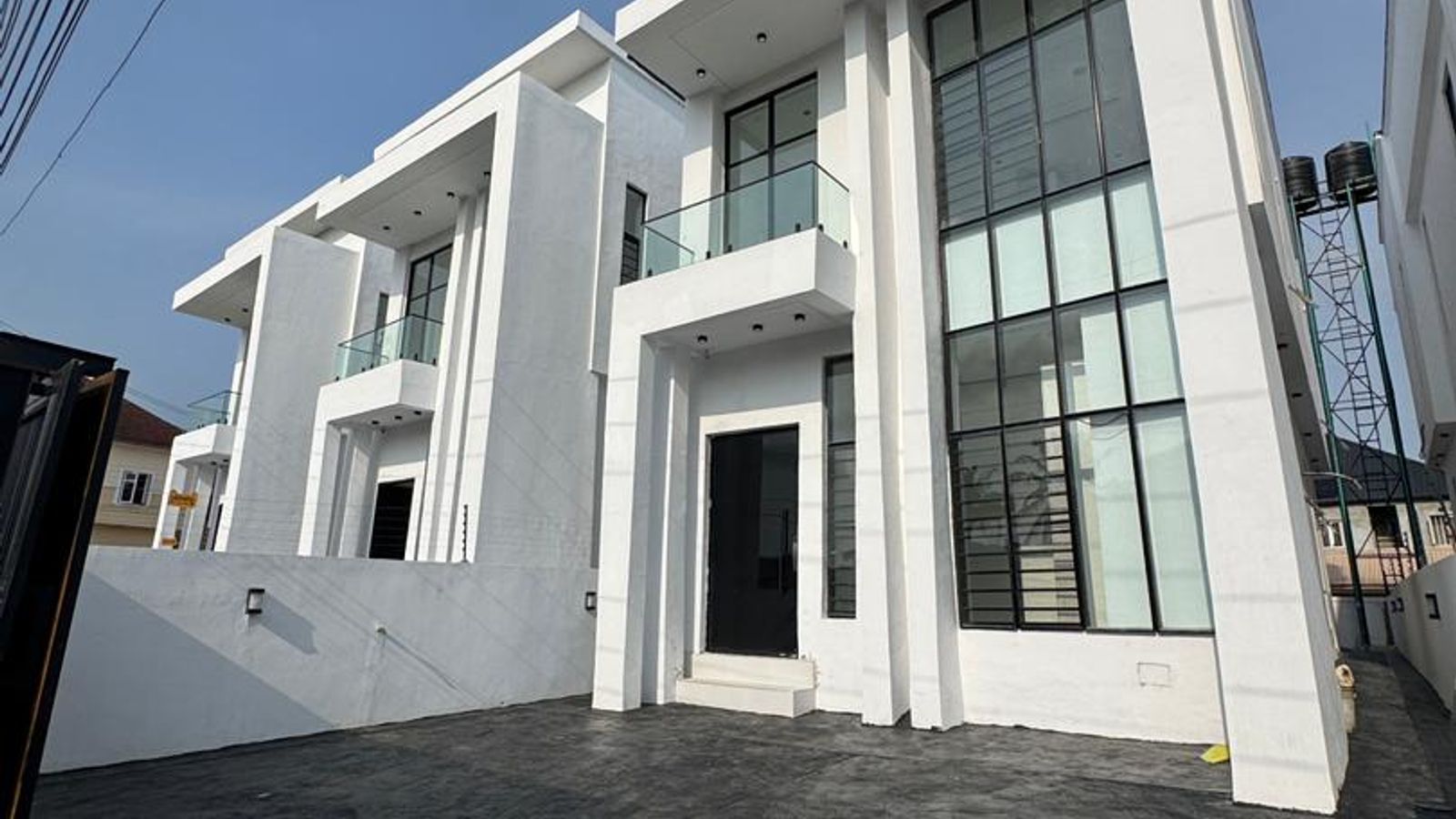 4 Bedroom Fully Detached Duplex
