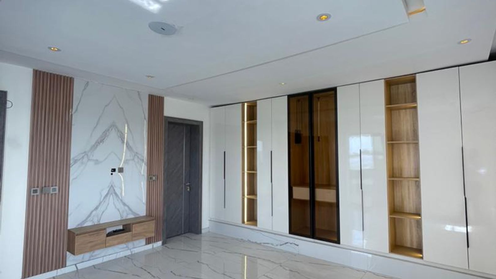 5 Bedroom Fully Detached Duplex