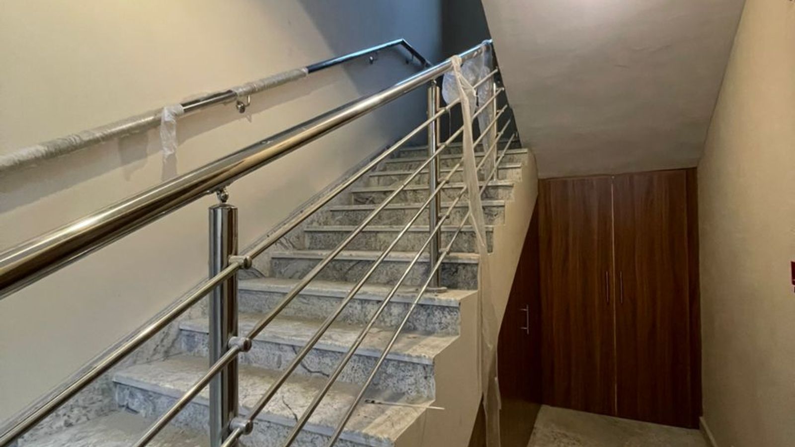 5 Bedroom Fully Detached Duplex