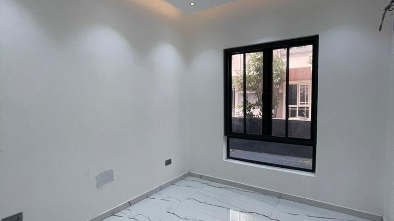 5 Bedroom Fully Detached Duplex