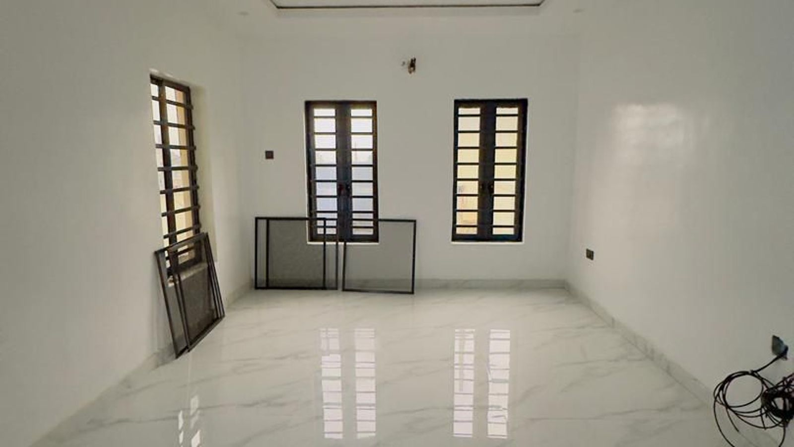 4 Bedroom Fully Detached Duplex