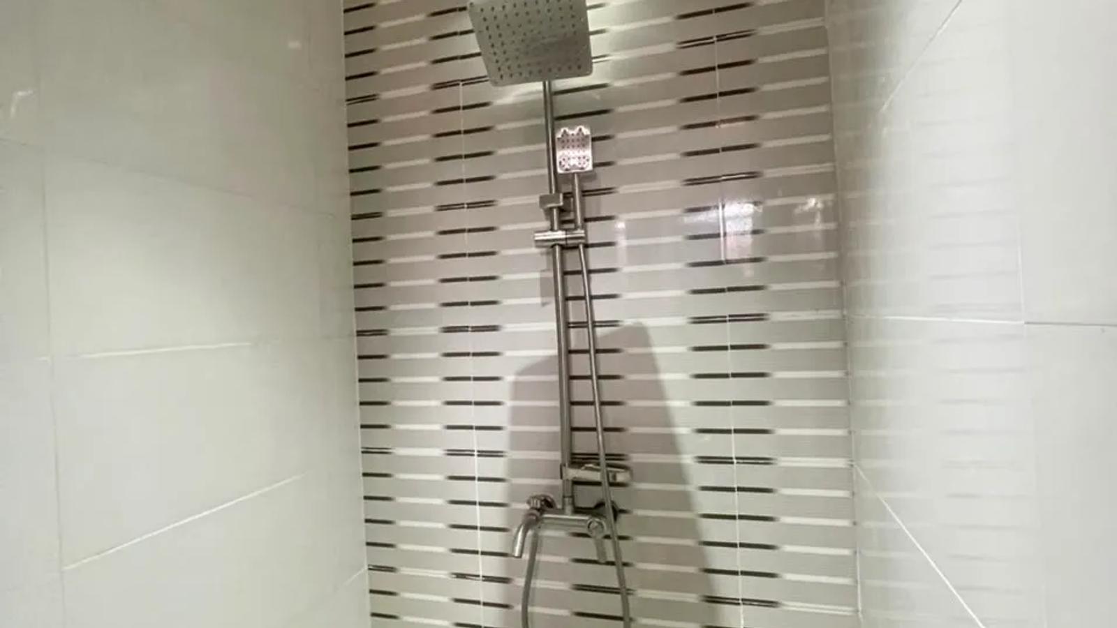 4 BEDROOM TERRACE WITH BQ