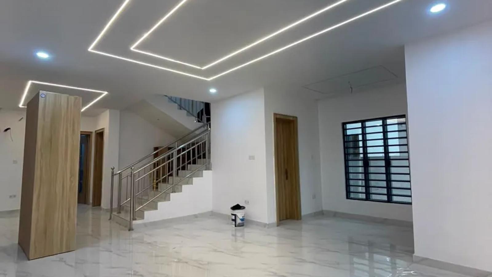 5 BEDROOM FULLY DETACHED DUPLEX WITH BQ