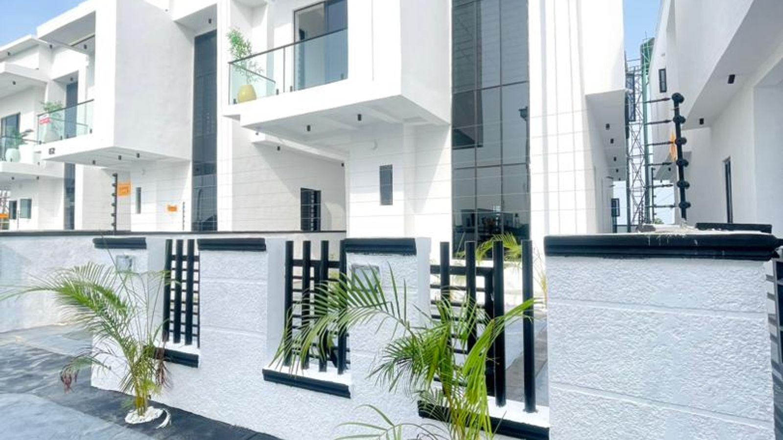 4 Bedroom Fully Detached Duplex