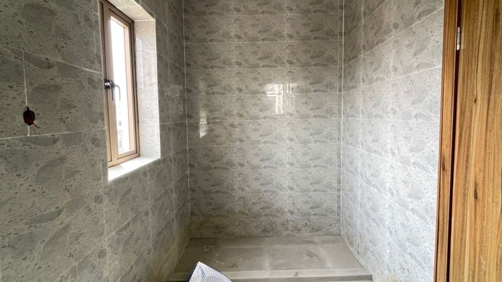 5 Bedroom Fully Detached Duplex