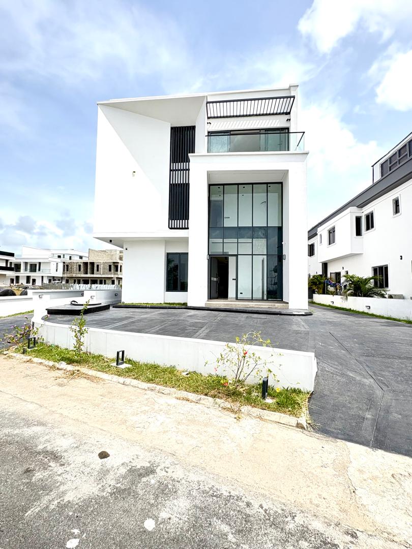 5 Bedroom Semi Detached Duplex
