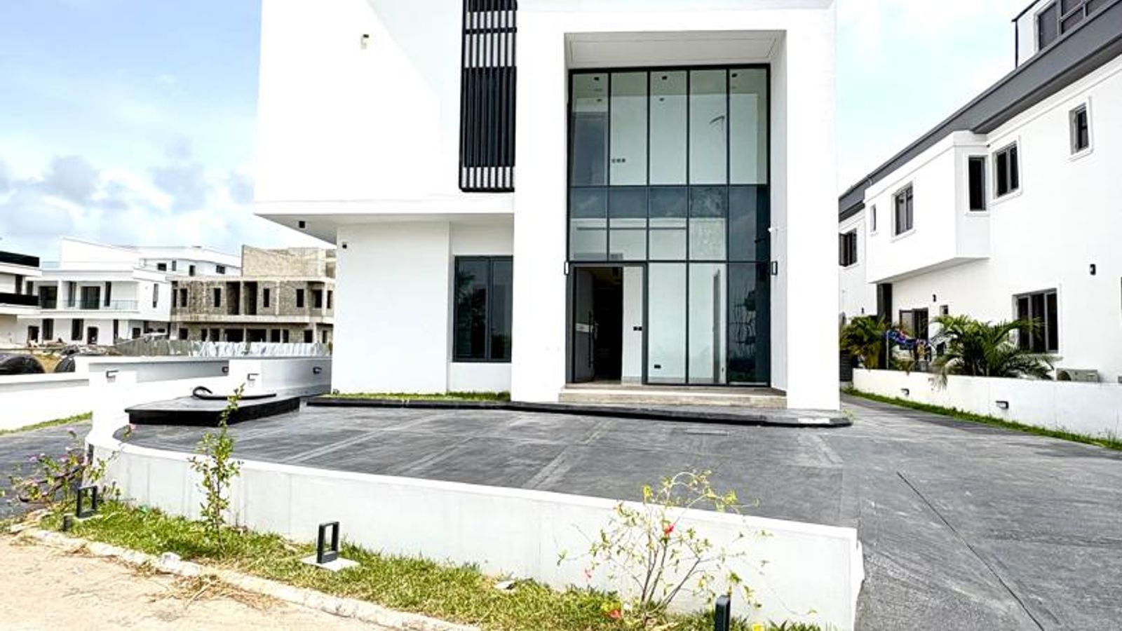 5 Bedroom Semi Detached Duplex