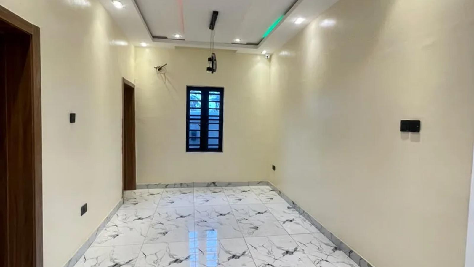 5 BEDROOM FULLY-DETACHED DUPLEX WITH BQ
