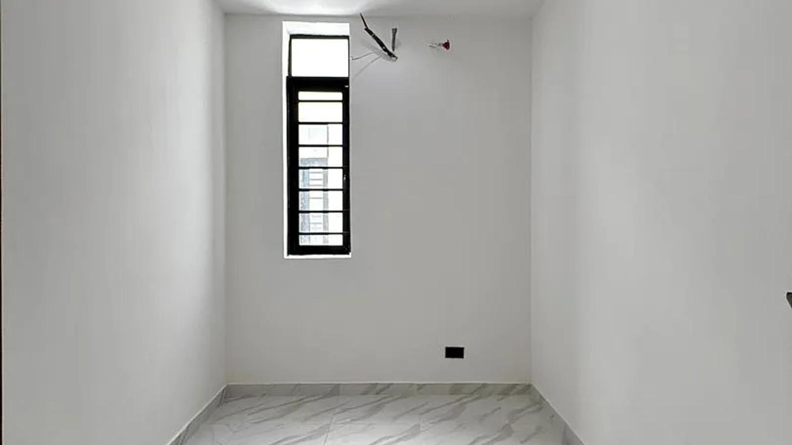 5 Bedroom Fully Detached Duplex