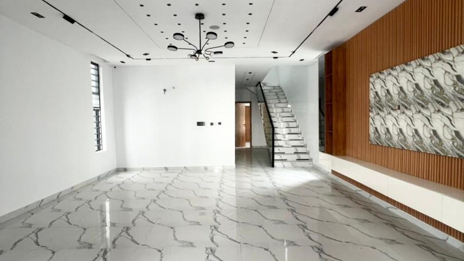5 Bedroom Fully Detached Duplex