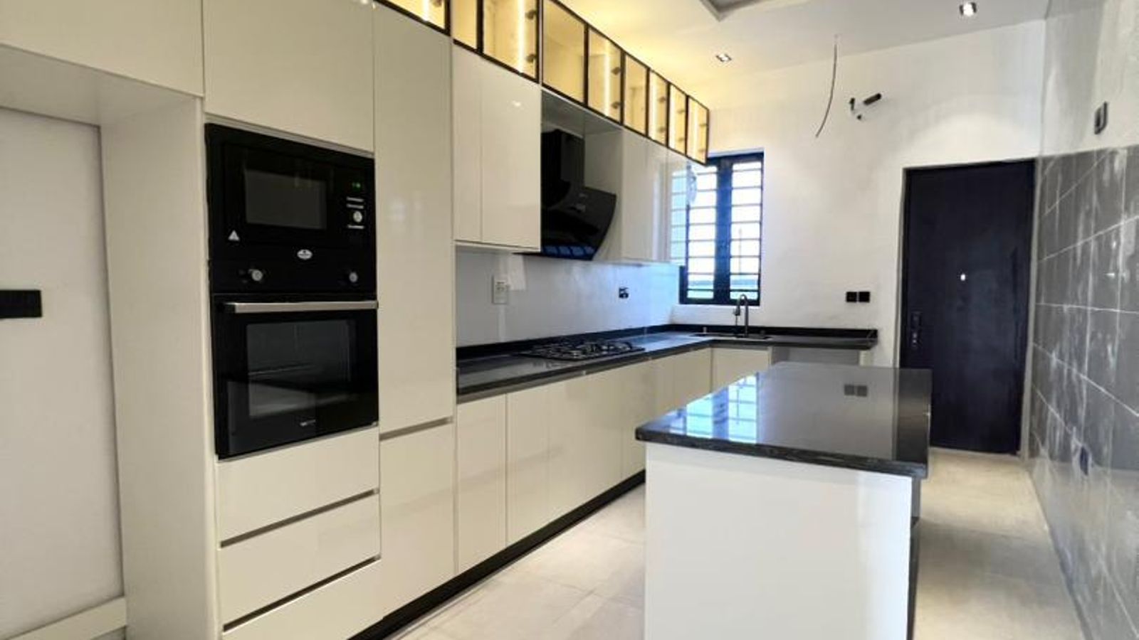 4 Bedroom Fully Detached Duplex
