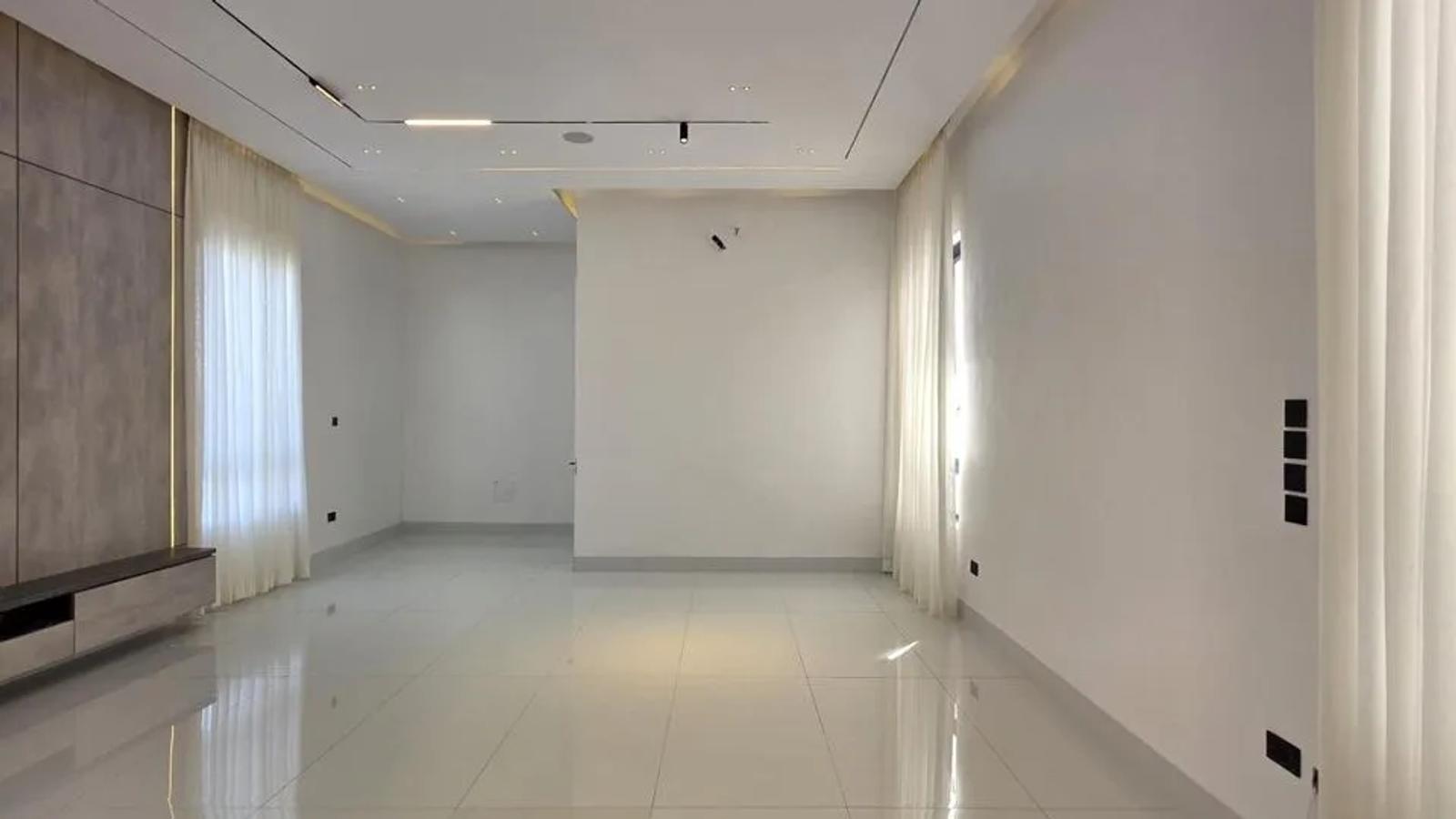 5 Bedroom Fully Detached Duplex