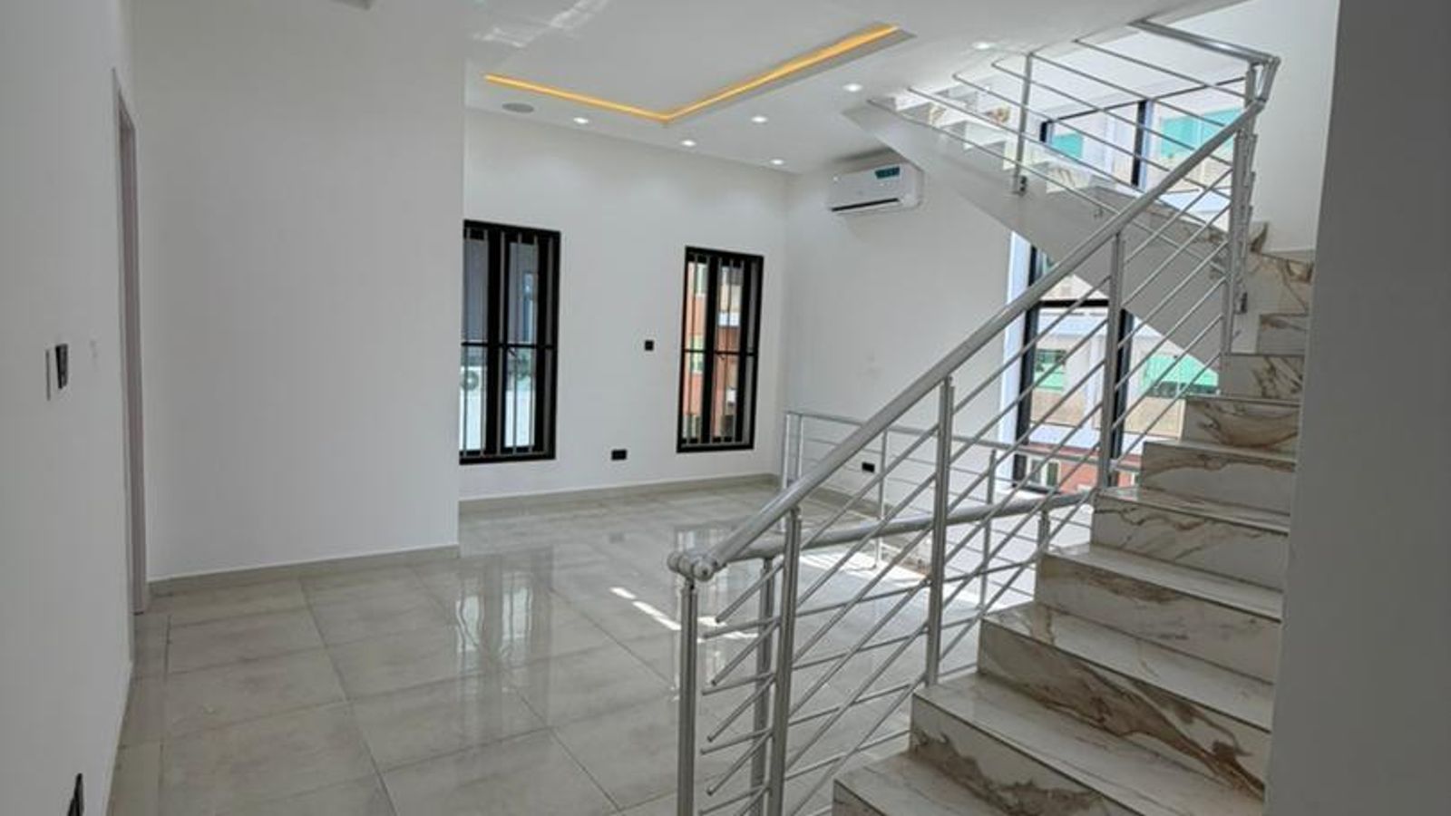 5 Bedroom Fully Detached Duplex