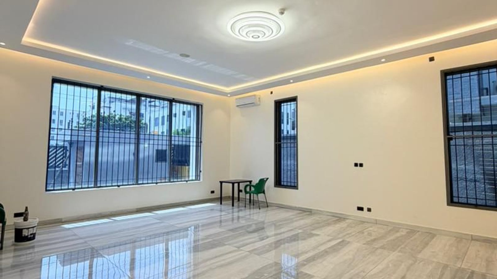 5 Bedroom Fully Detached Duplex