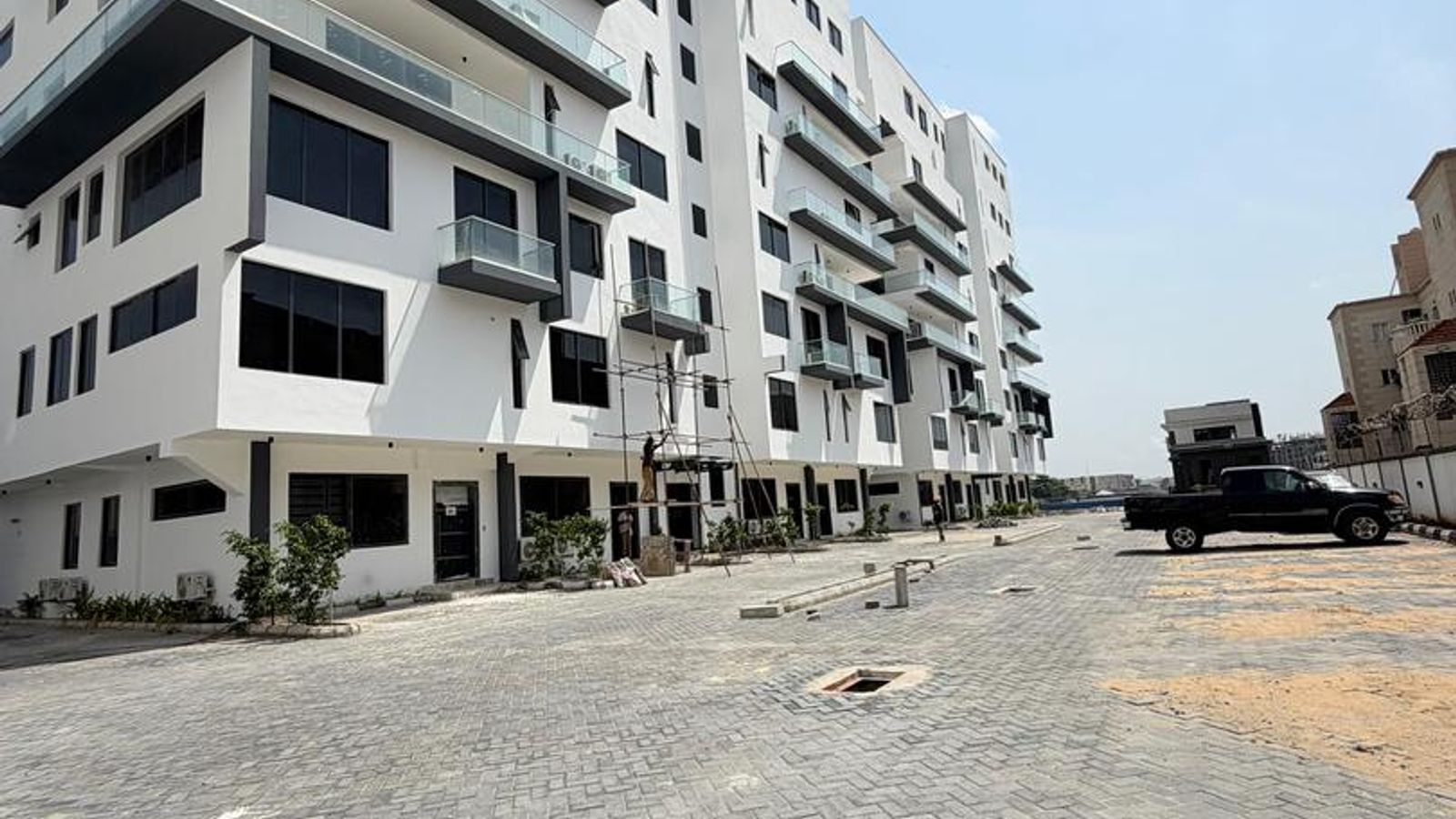 4 Bedroom Maisonette