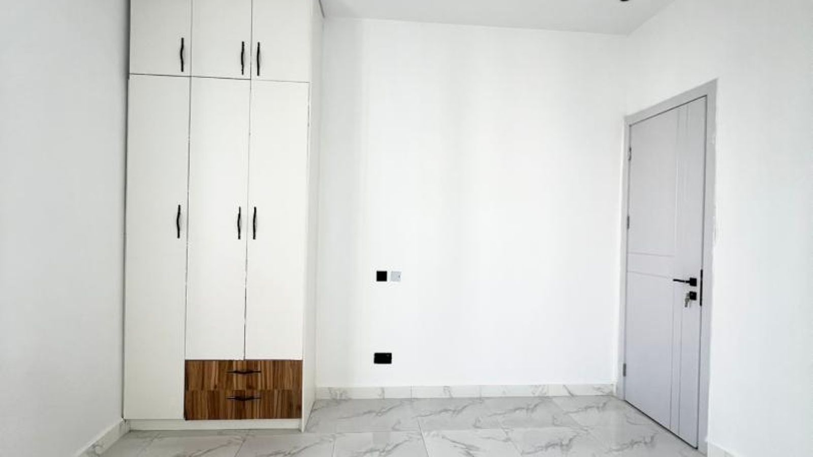 5 Bedroom Fully Detached Duplex