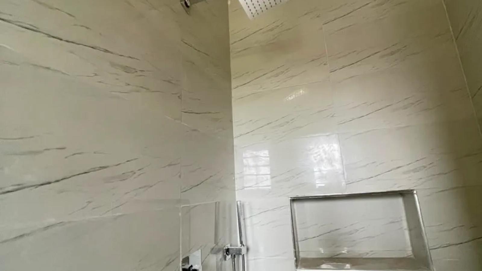 4 BEDROOM TERRACE WITH BQ