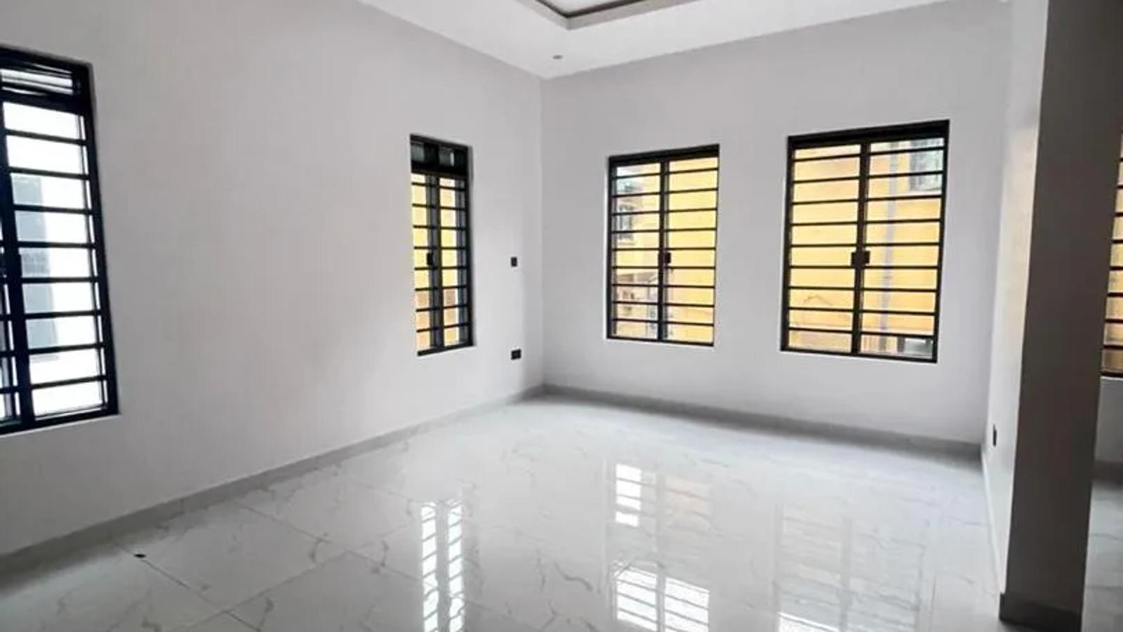 5 Bedroom Fully Detached Duplex