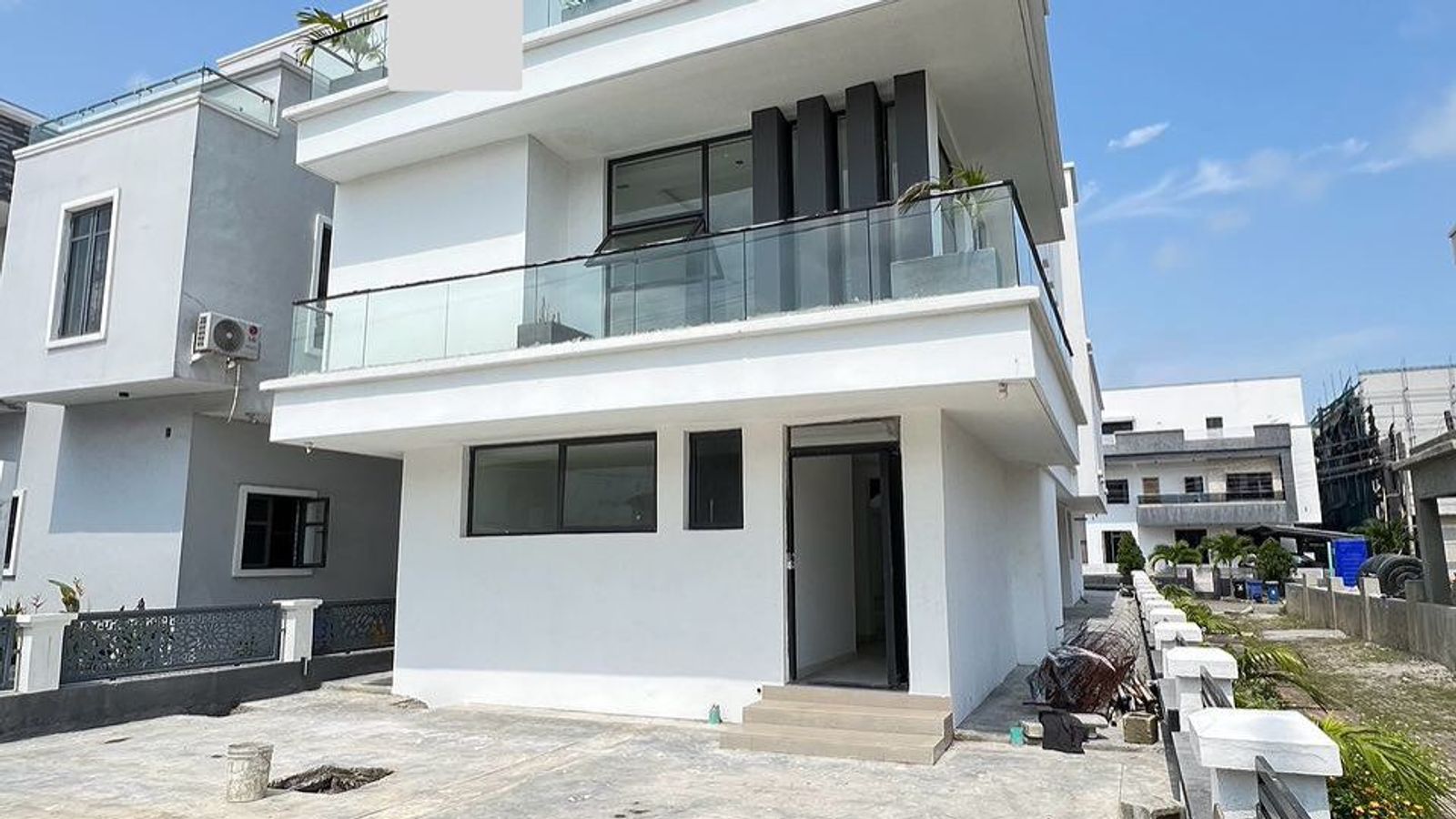 5 Bedroom Duplex