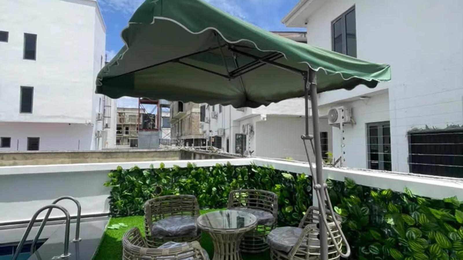 5 Bedroom Fully Detached Duplex