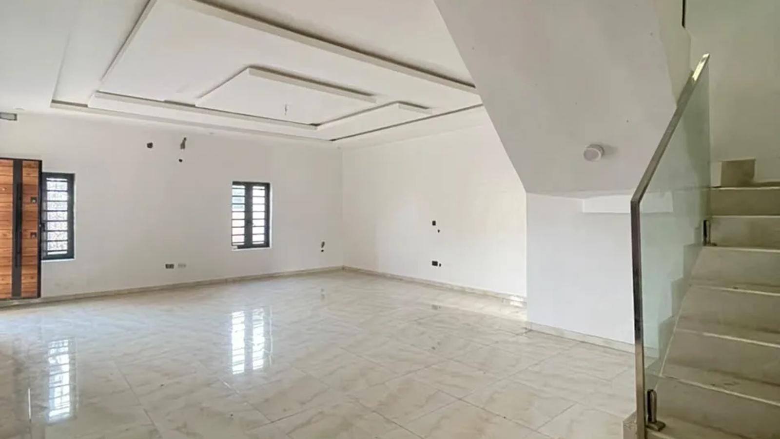 4 BEDROOM TERRACE DUPLEX WITH STUDY ROOM
