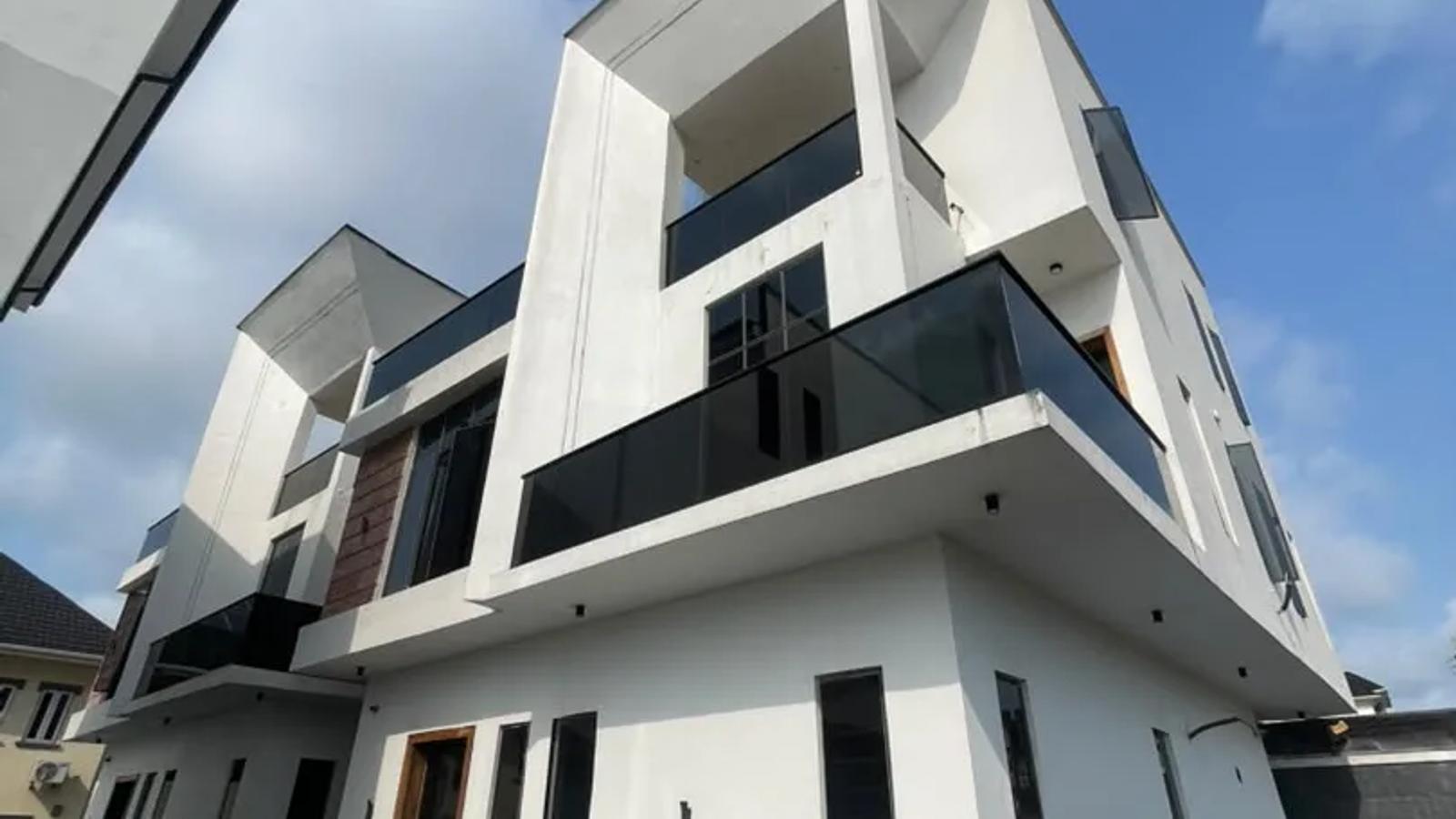 4 Bedroom Fully Detached Duplex