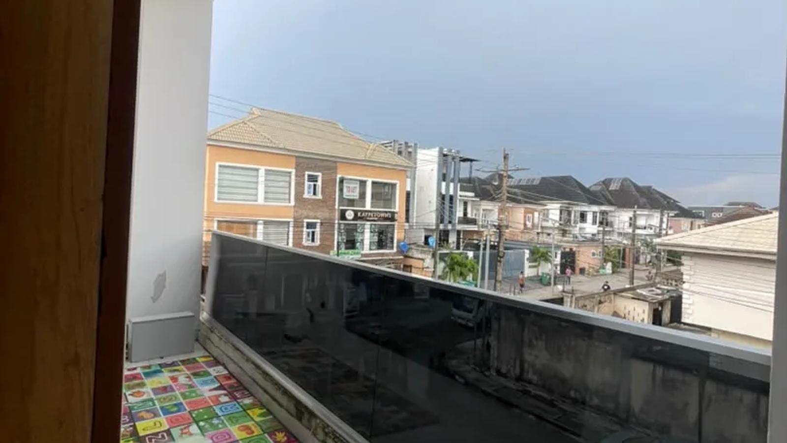5 Bedroom Fully Detached Duplex