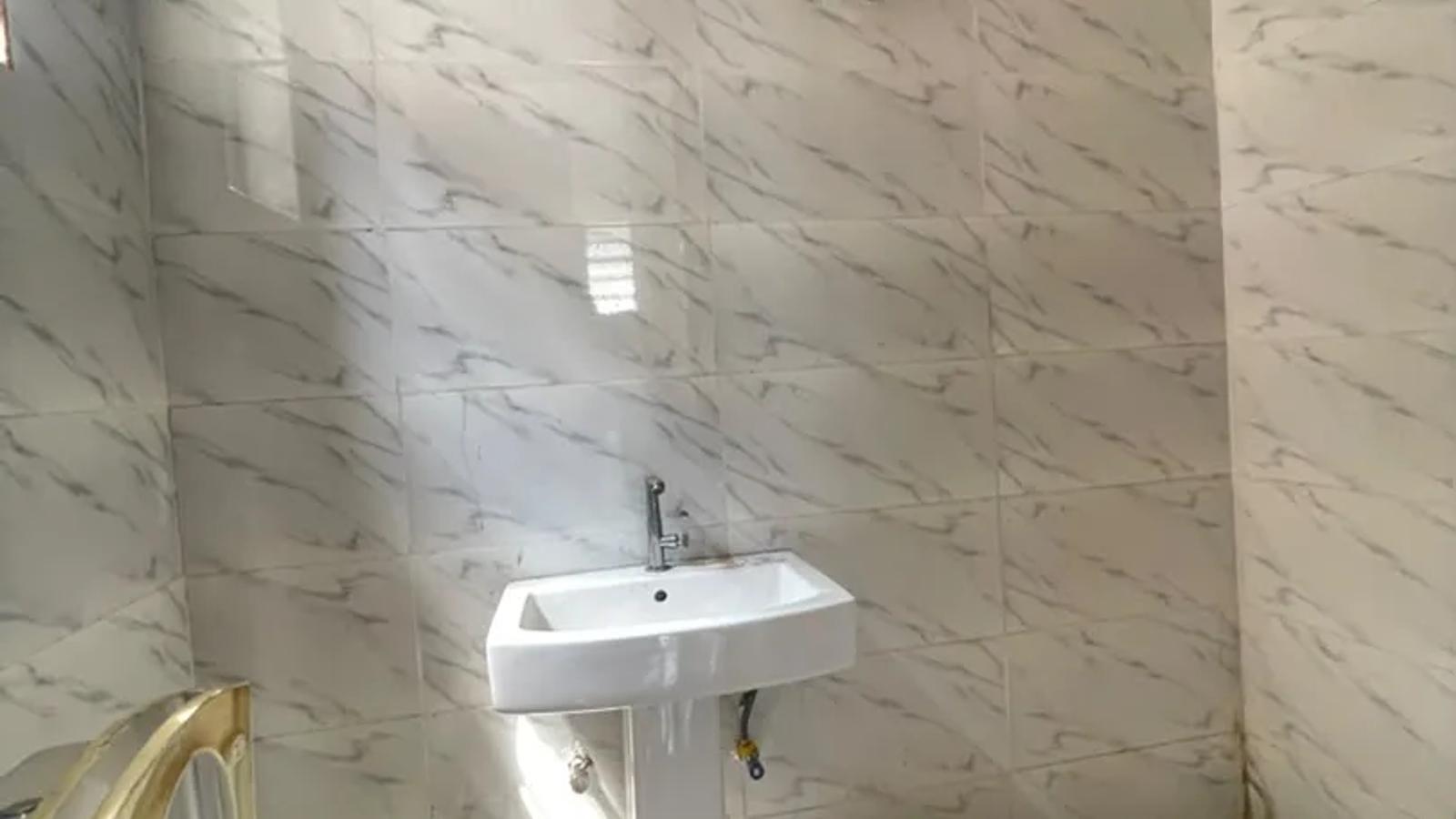 5 Bedroom Fully Detached Duplex