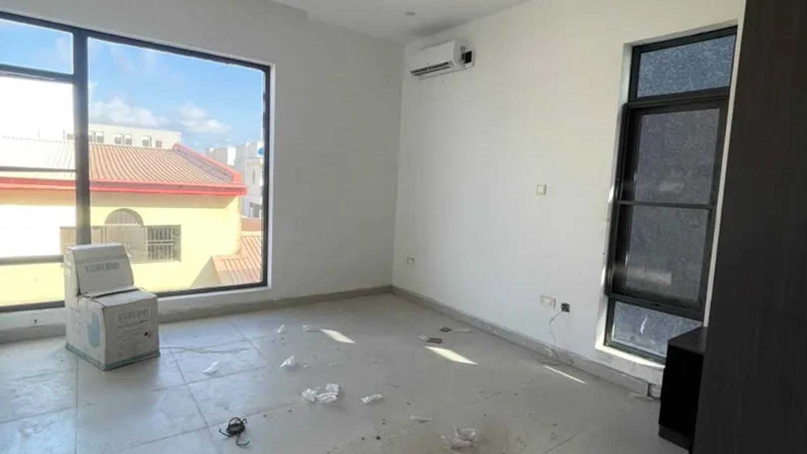 5 Bedroom Fully Detached Duplex