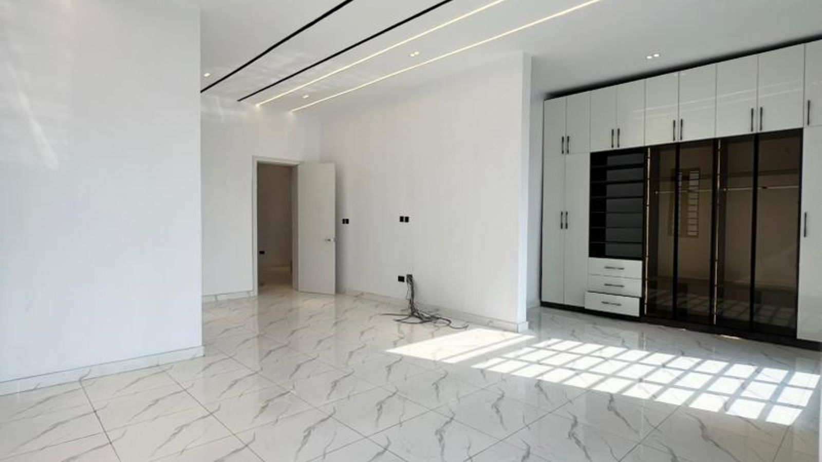 4 Bedroom Fully Detached Duplex