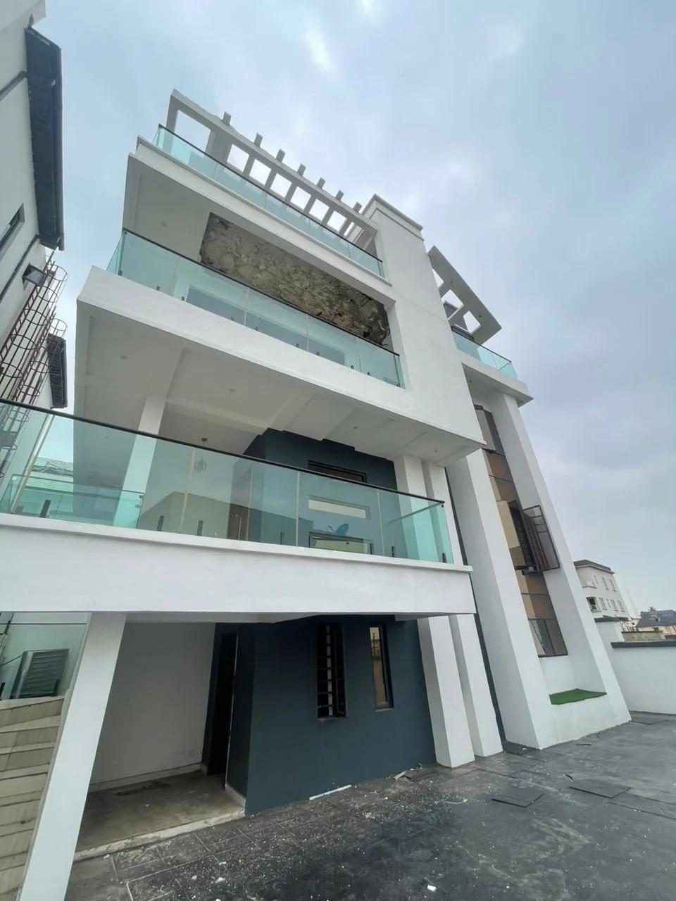 4 Bedroom Fully Detached Duplex